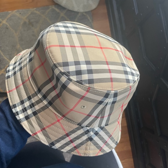 Burberry Heavy Check Panel 2 Bucket Hat - Picture 4 of 6